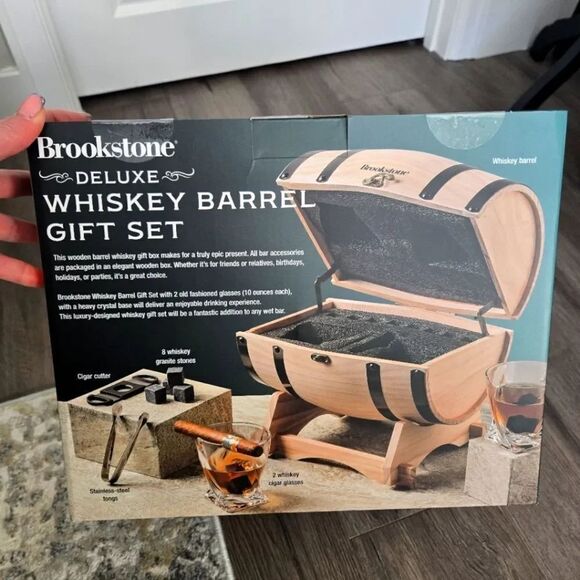 Brookstone Other - Brookstone Deluxe Whiskey Barrel Gift Set - Natural Wood